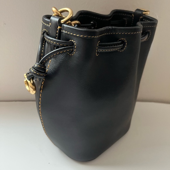 Coach 1941 Camila Bucket Crossbody Bag in Brass/Black Glovetanned Leather NWT - Picture 6 of 9